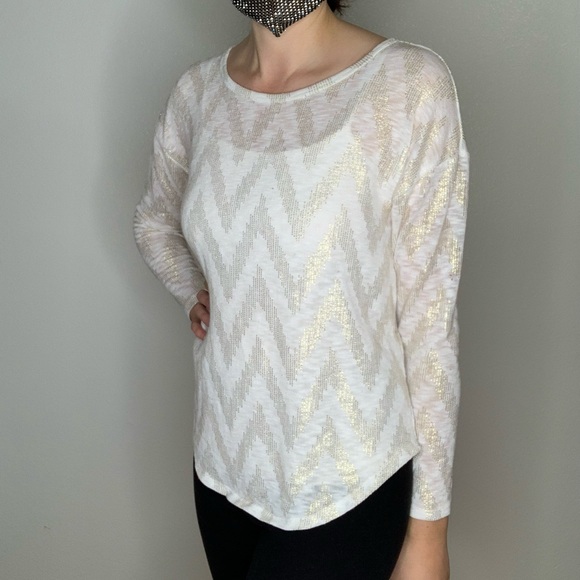 White long sleeve chevron gold blouse - Picture 4 of 6
